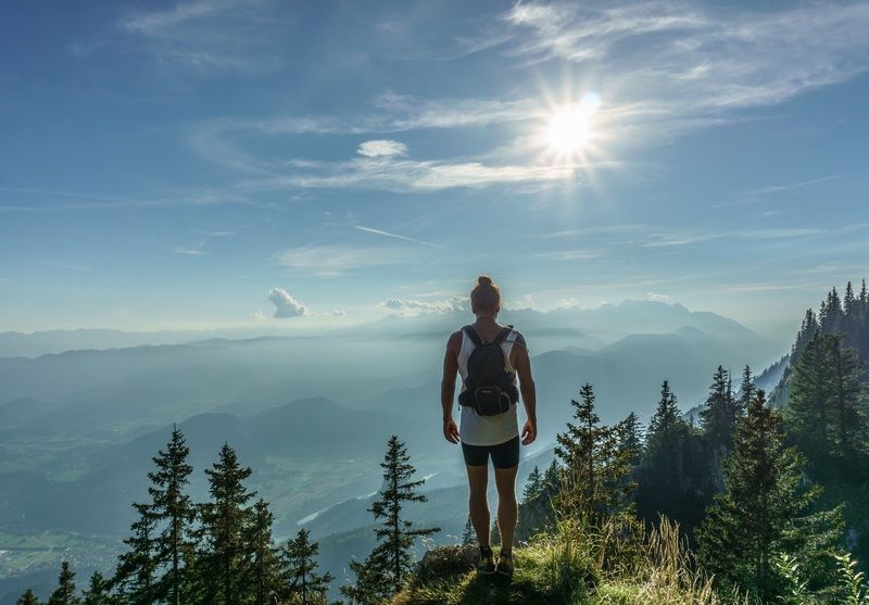 Top 10 des équipements de randonnée de printemps pour les femmes aventurières